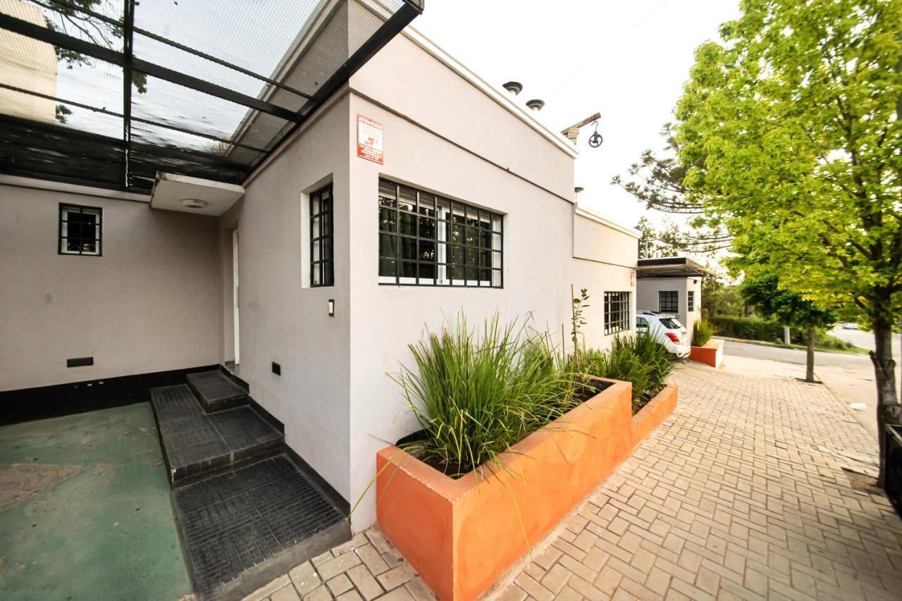 Maktub Departamentos Y Habitaciones Alta Gracia Exterior photo